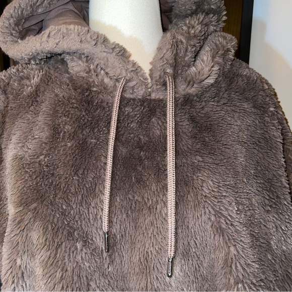 ASOS DESIGN Oversized Brown Sherpa/Faux Fur Hoodie - Large - Picture 8 of 13